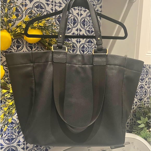 Free People Handbags - Free people tote. Excellent condition. Non smoking home.